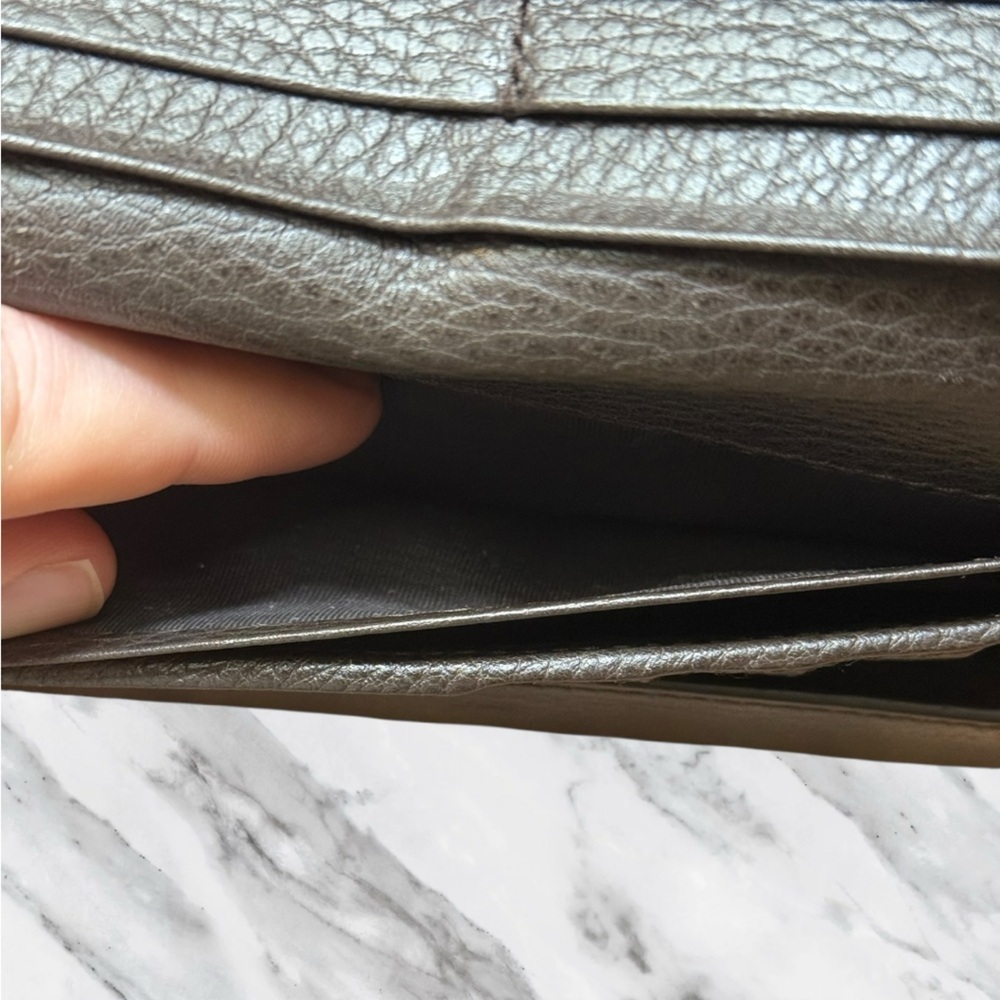 GUCCI Authentic Conserved Genus Interlocking G Ca… - image 11